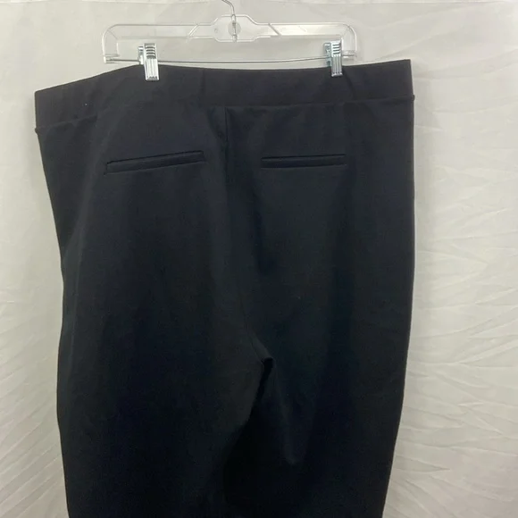 Torrid Plus Size Pants Size 4X, 4R, 4 26 Black NWT Women’s - Picture 11 of 12